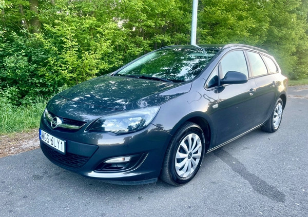 Opel Astra cena 29900 przebieg: 237000, rok produkcji 2015 z Września małe 67